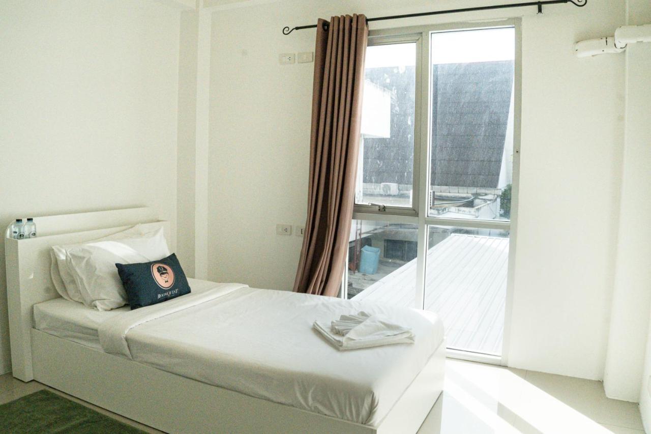 Roomquest Bangkok Sukhumvit 50 Exterior foto