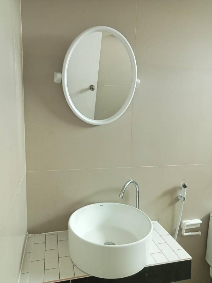 Roomquest Bangkok Sukhumvit 50 Exterior foto